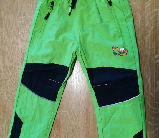 Kalhoty chlapecké teplé šusťákové podšité fleecem s bagrem zelené 98-128