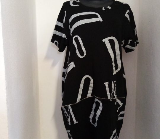 Šaty dámské černé s písmeny - uni